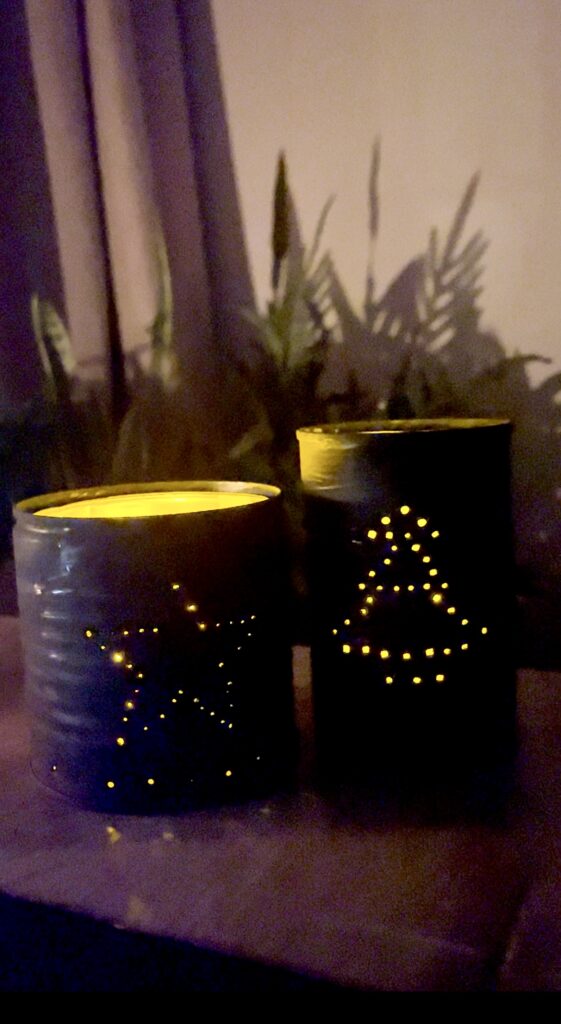 Windlichter aus alten Dosen